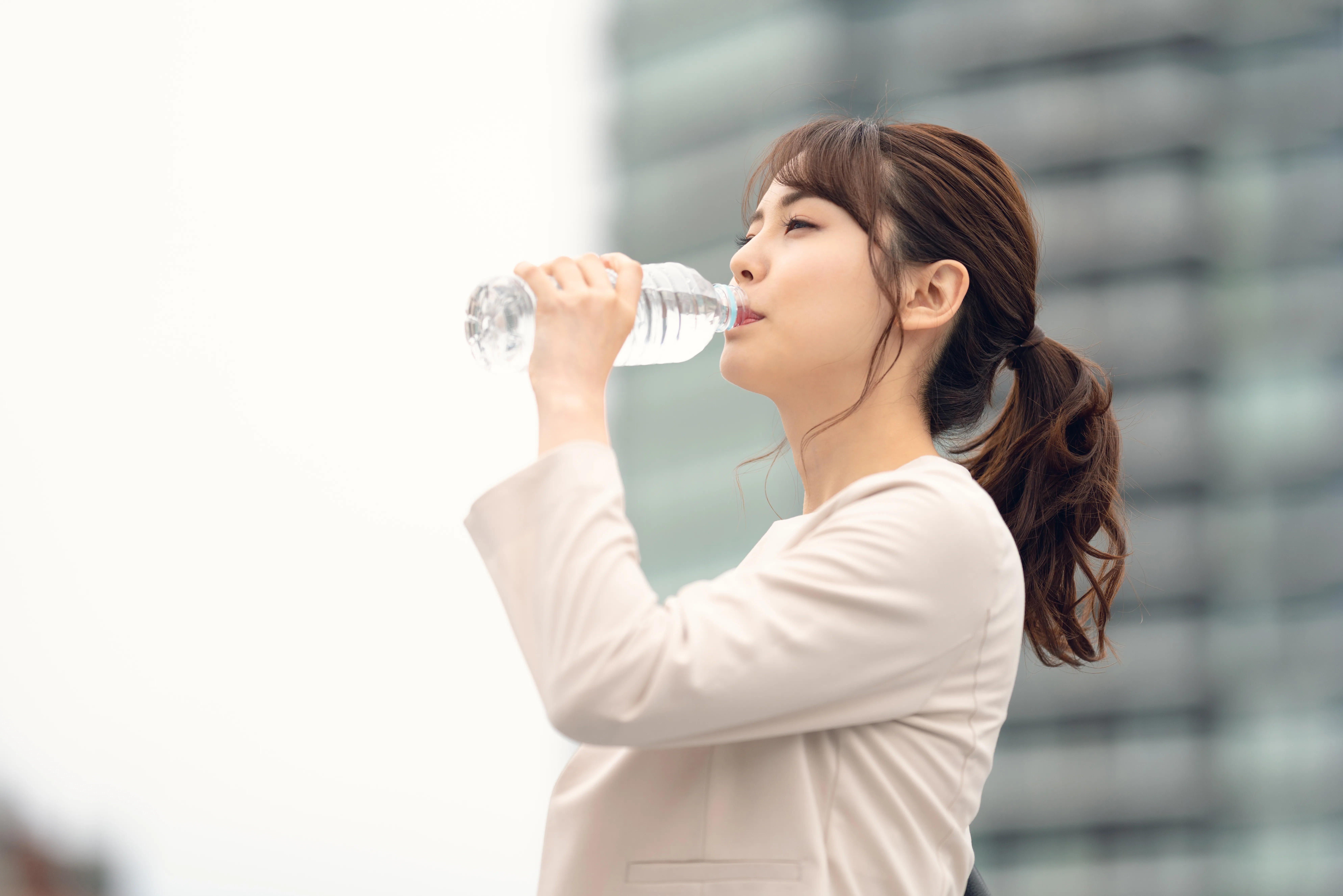 Nggak Cuma Segar, Ini Alasan Kamu Harus Pilih Air Mineral dengan Teknologi Purifikasi Terbaik