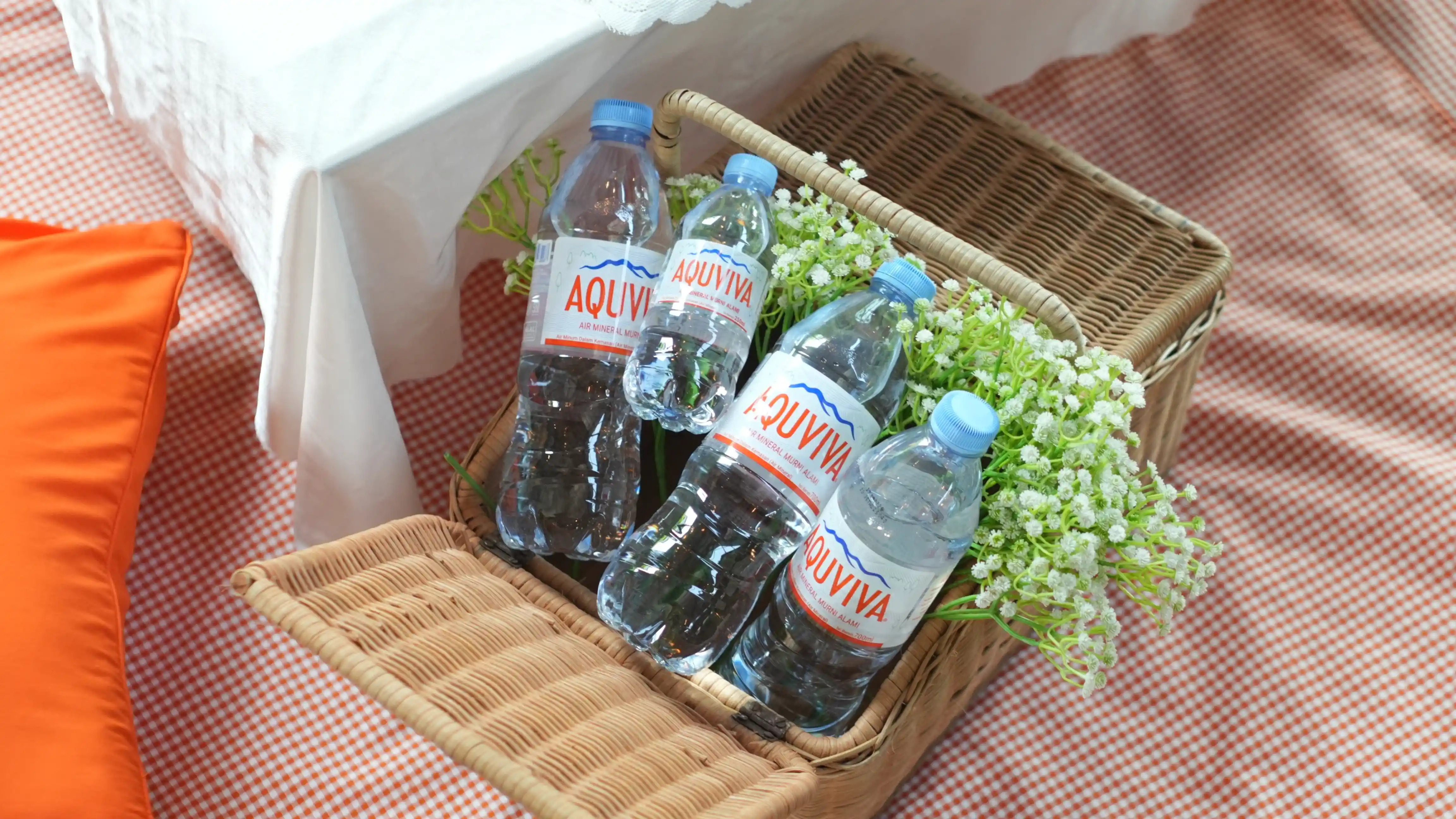 Awali Berbuka dengan Air Mineral AQUVIVA 700 ml agar Tubuh Tetap Sehat