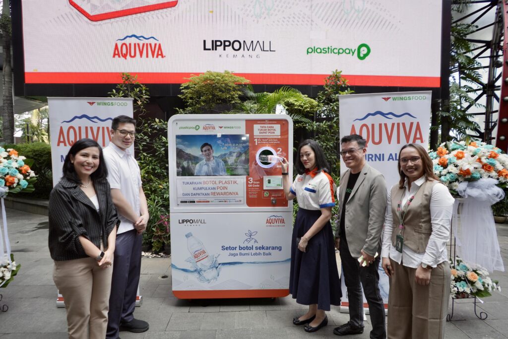 AQUVIVA dan Plasticpay Resmikan RVM Pertamanya di Lippo Mall Kemang Agar Masyarakat Kelola Sampah Plastik