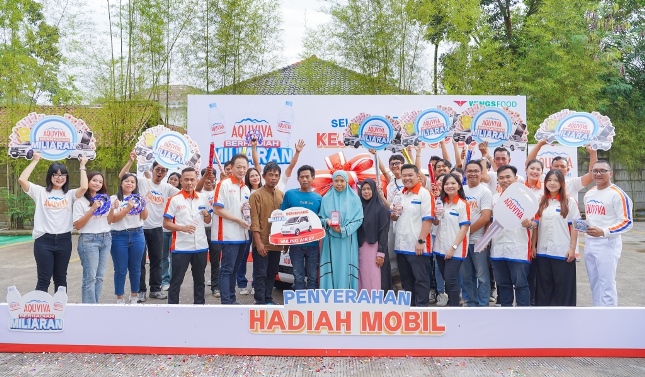 Dari Tutup Botol ke Mobil Listrik, Ibu Leni di Bogor Menang Hadiah Utama dari AQUVIVA